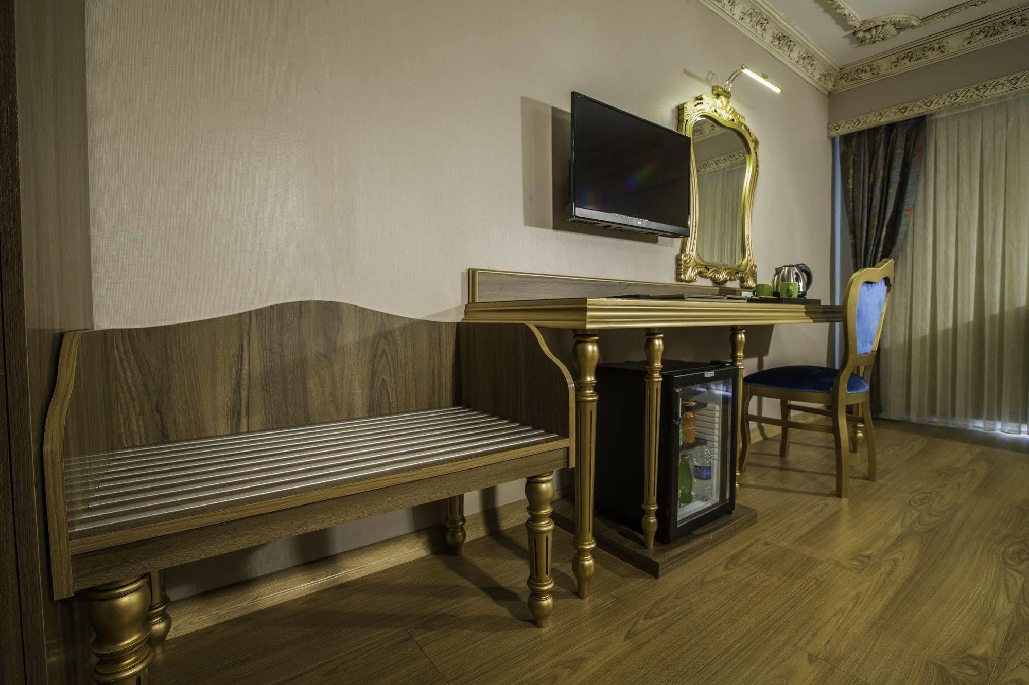 Hotel Phosphorion Istanbulská provincie Exteriér fotografie A room at the hotel