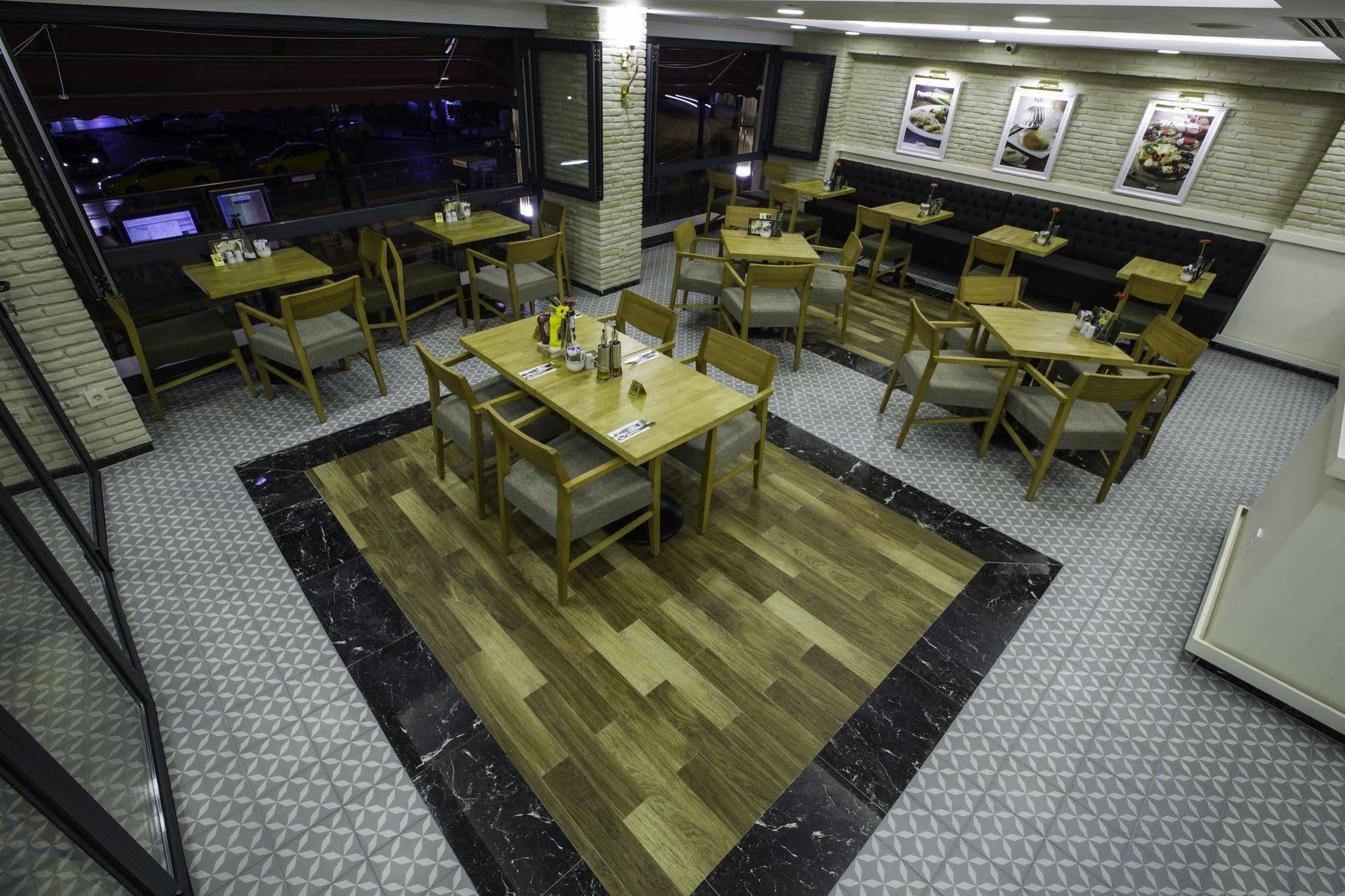 Hotel Phosphorion Istanbulská provincie Exteriér fotografie Interior of a restaurant