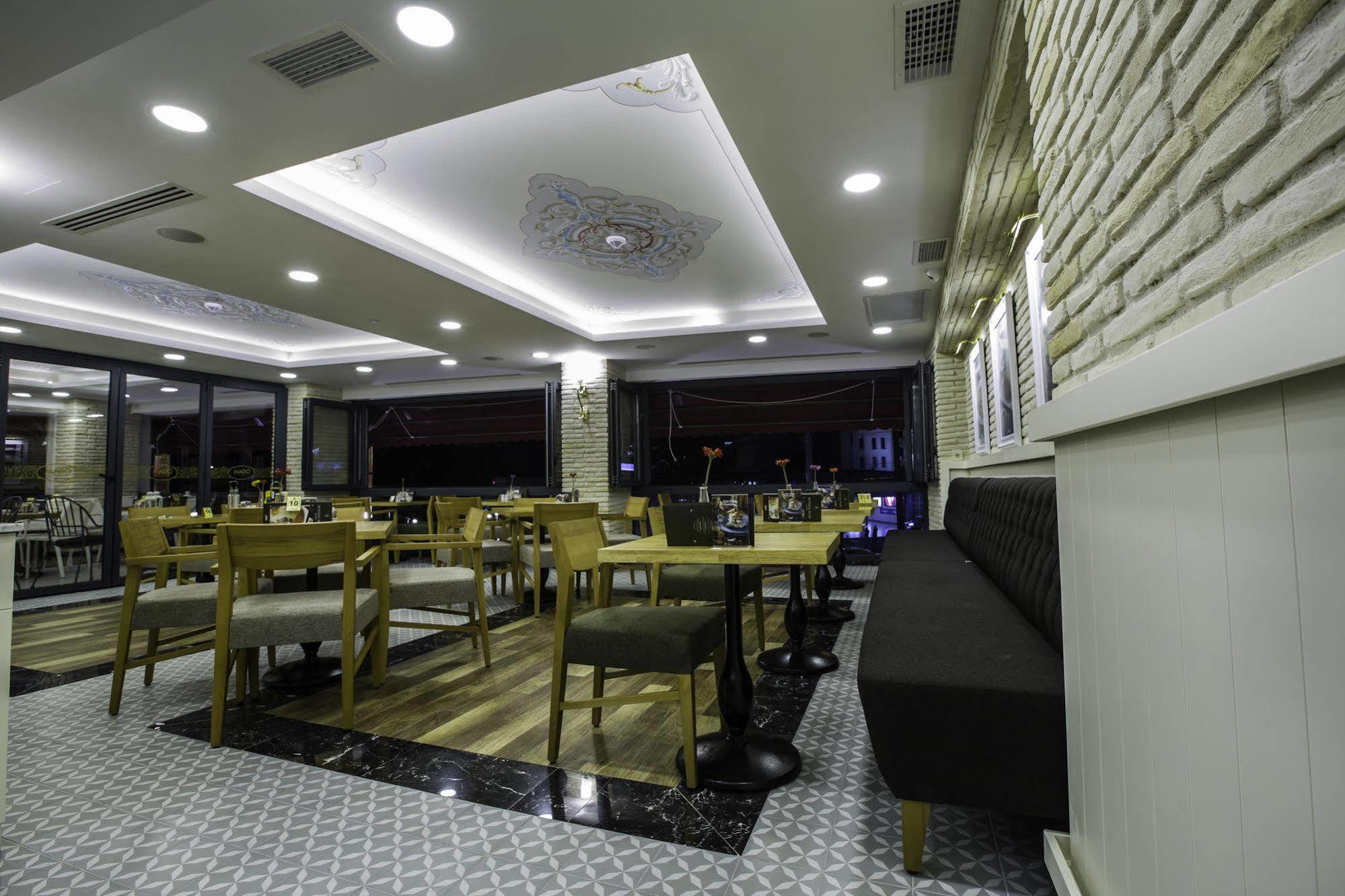 Hotel Phosphorion Istanbulská provincie Exteriér fotografie Interior of a restaurant in the hotel