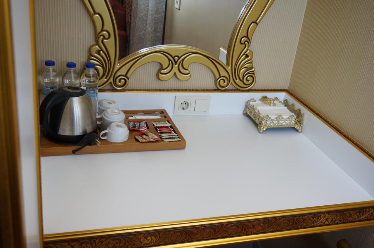 Hotel Phosphorion Istanbulská provincie Exteriér fotografie A dressing table